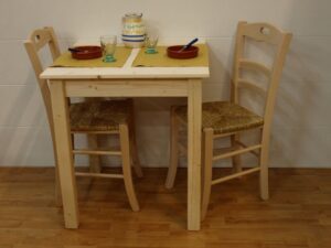 Tavolo Toscana cm.80x80 H77 con piano e angoli squadrati