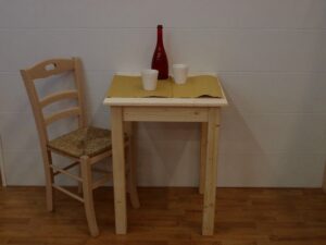 Tavolo Toscana cm.50x50 H77 con piano in abete mass. di 18 m/m